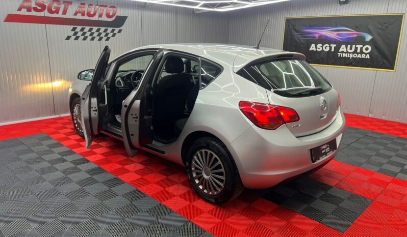 
								OPEL ASTRA J ,2011 full									