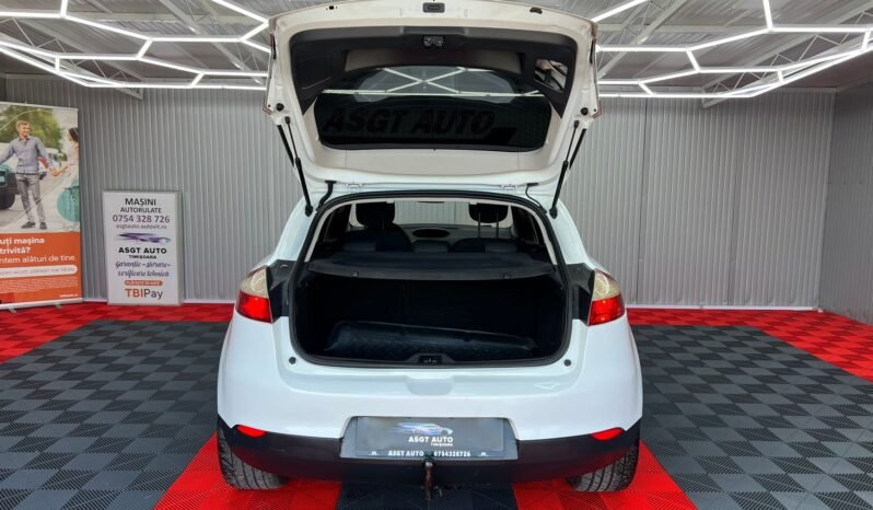 
								RENAULT MEGANE, 2012 full									