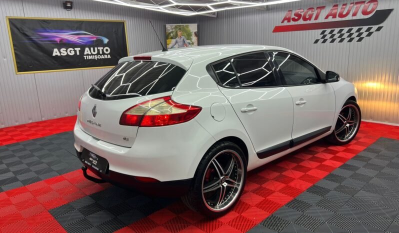 
								RENAULT MEGANE, 2012 full									