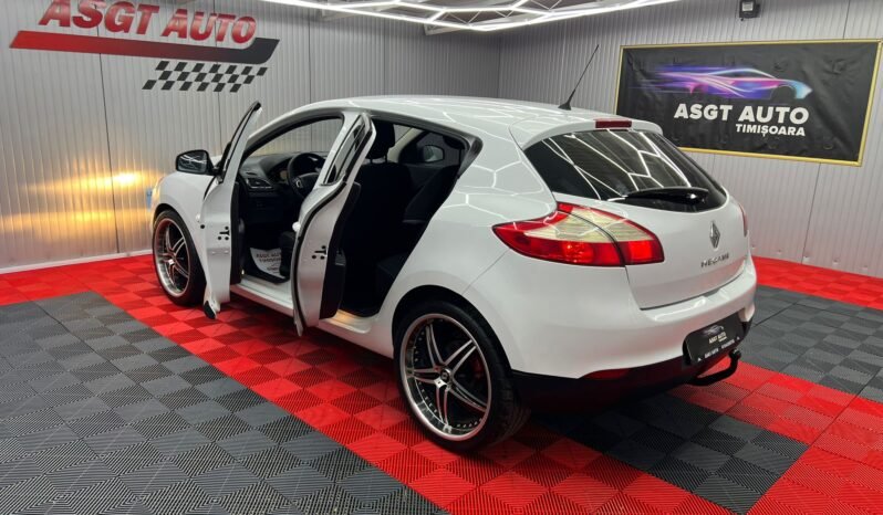 
								RENAULT MEGANE, 2012 full									