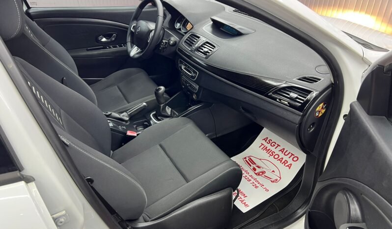 
								RENAULT MEGANE, 2012 full									