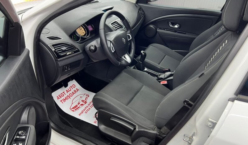 
								RENAULT MEGANE, 2012 full									