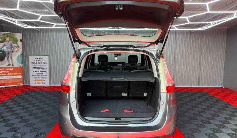 
								RENAULT SCENIC, 7 LOCURI, 2013 full									