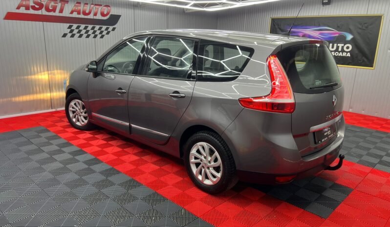 
								RENAULT SCENIC, 7 LOCURI, 2013 full									