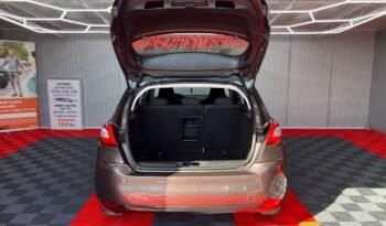 
										PEUGEOT 308, 2015, full									