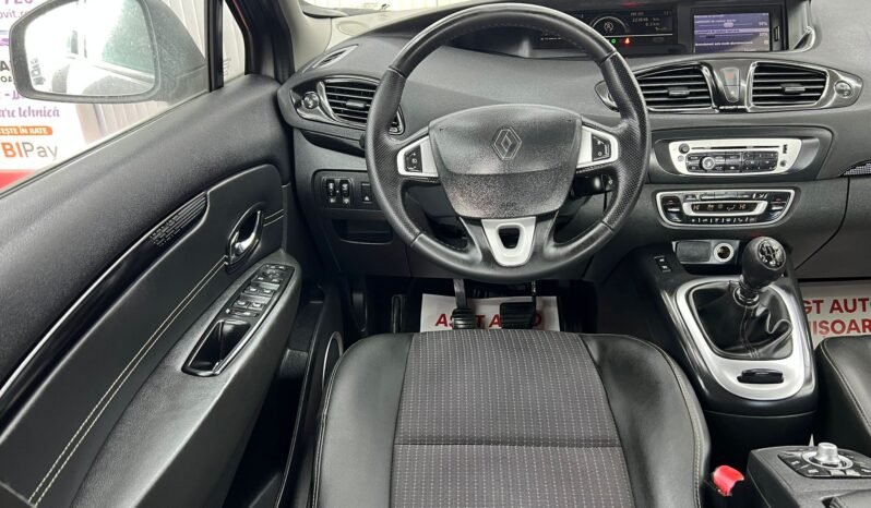 
								RENAULT SCENIC, 7 LOCURI, 2013 full									