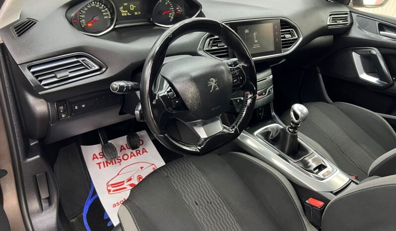 
								PEUGEOT 308, 2015, full									