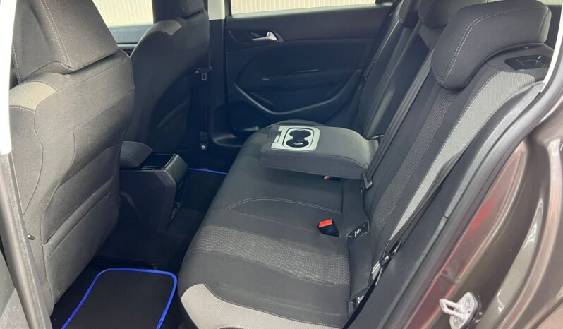 
								PEUGEOT 308, 2015, full									