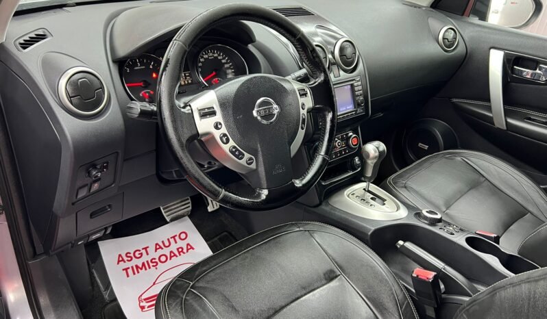 
								NISSAN QASHQAI + 2 full									