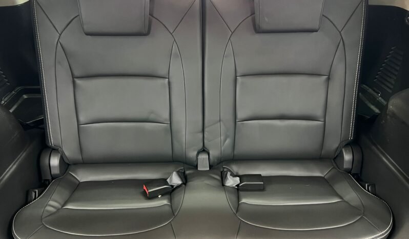 
								NISSAN QASHQAI + 2 full									