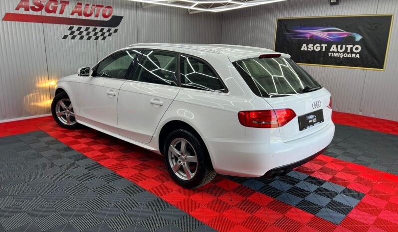 
								AUDI A 4, BENZINA full									