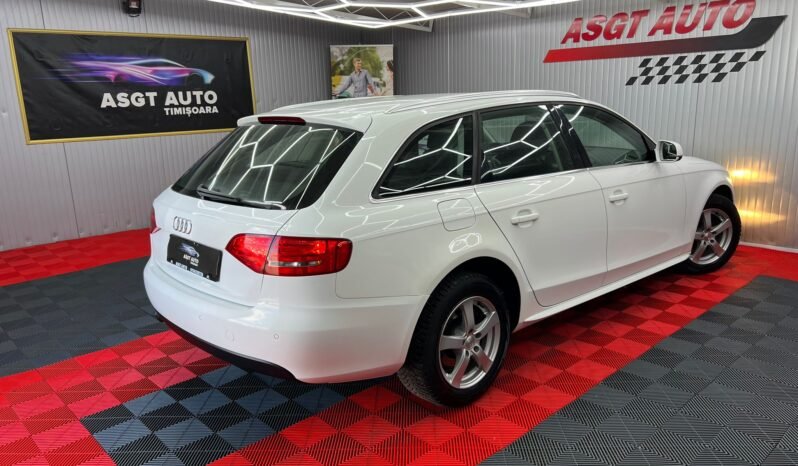 
								AUDI A 4, BENZINA full									