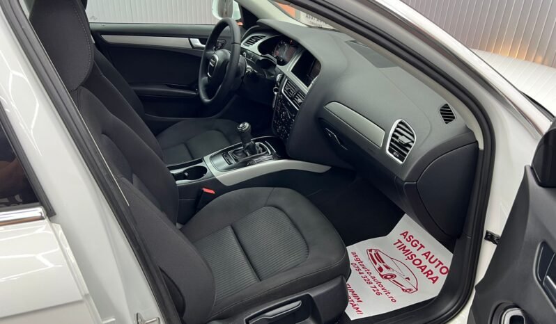 
								AUDI A 4, BENZINA full									