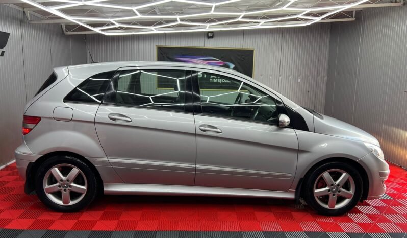
								MERCEDES B180, AUTOMAT full									