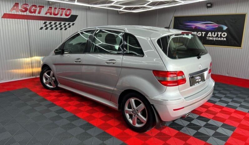 
								MERCEDES B180, AUTOMAT full									