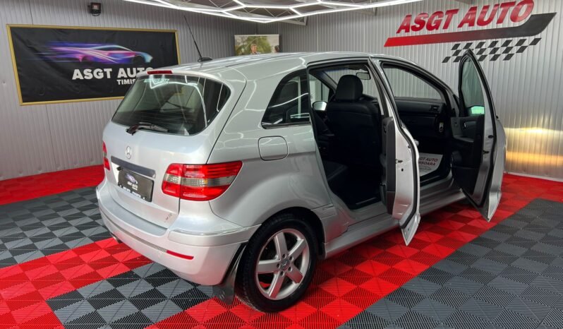 
								MERCEDES B180, AUTOMAT full									
