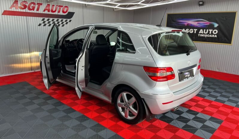 
								MERCEDES B180, AUTOMAT full									