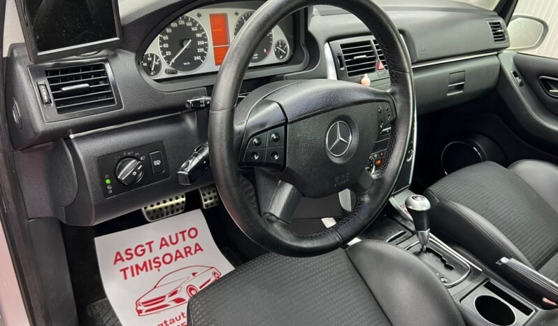 
								MERCEDES B180, AUTOMAT full									