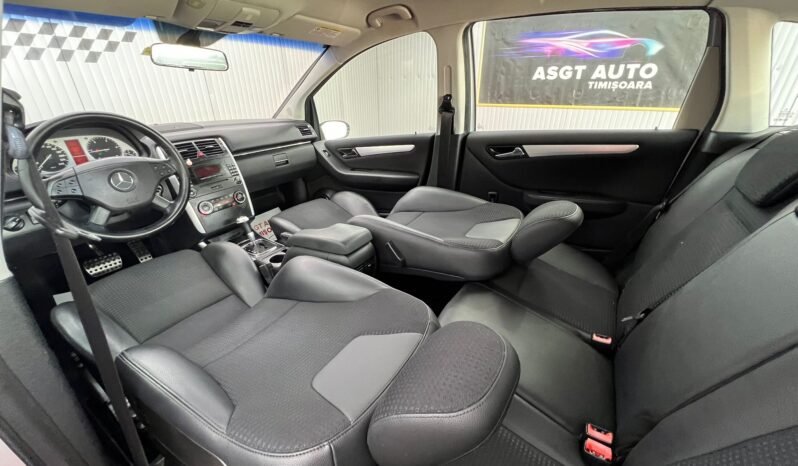 
								MERCEDES B180, AUTOMAT full									