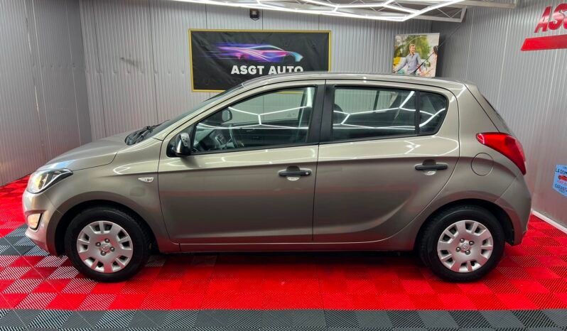 
								HYUNDAI I 20, AN 2014, EURO 5 full									