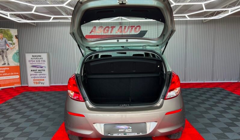 
								HYUNDAI I 20, AN 2014, EURO 5 full									