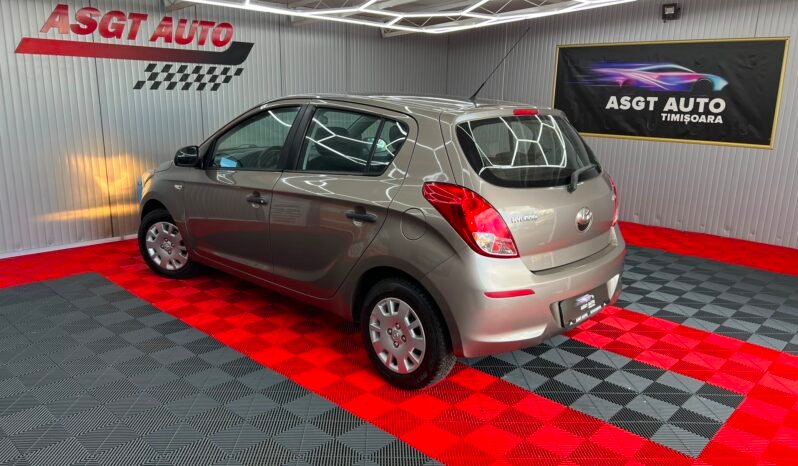 
								HYUNDAI I 20, AN 2014, EURO 5 full									