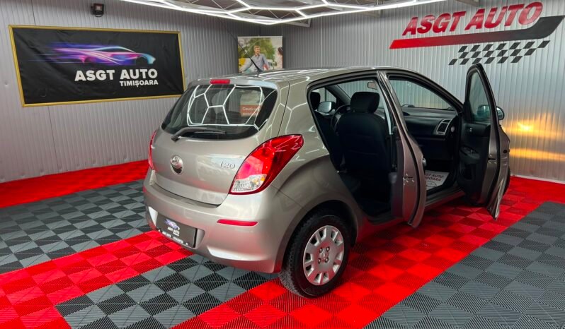 
								HYUNDAI I 20, AN 2014, EURO 5 full									