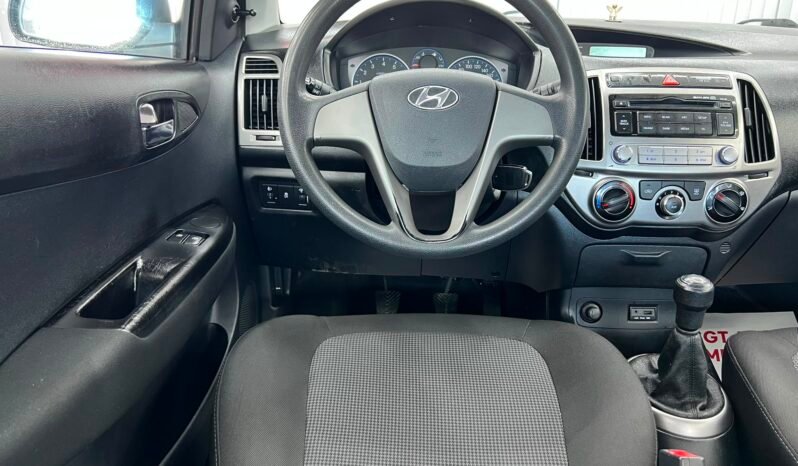 
								HYUNDAI I 20, AN 2014, EURO 5 full									