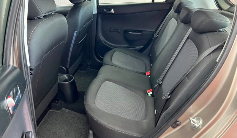 
								HYUNDAI I 20, AN 2014, EURO 5 full									