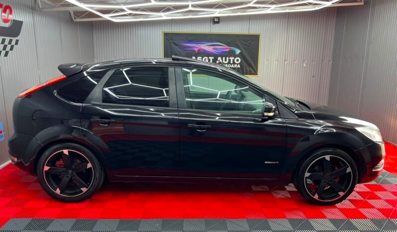 
								FORD FOCUS full									