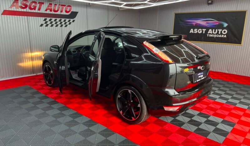 
								FORD FOCUS full									