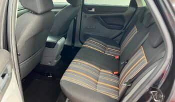 
										FORD FOCUS full									