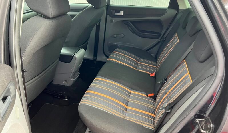 
								FORD FOCUS full									