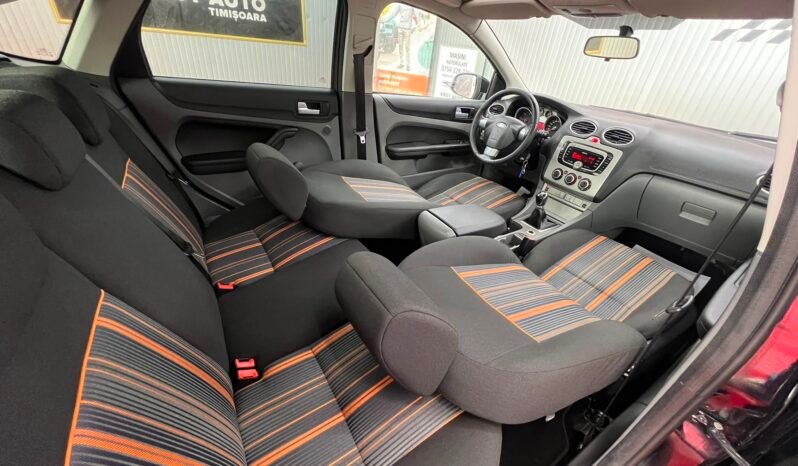 
								FORD FOCUS full									