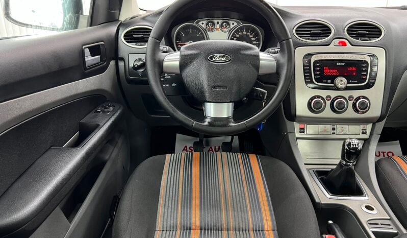
								FORD FOCUS full									