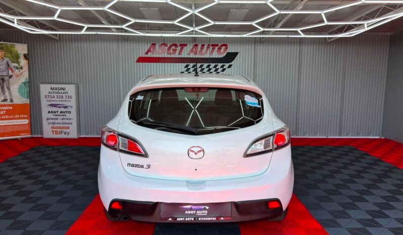 
								MAZDA 3 full									