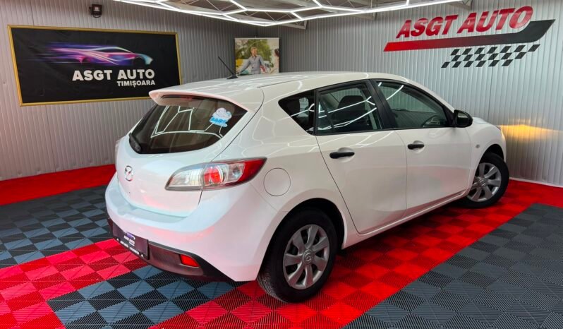 
								MAZDA 3 full									