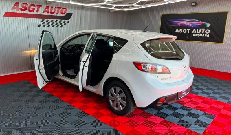 
								MAZDA 3 full									