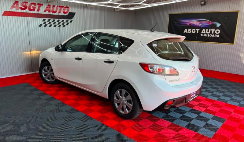 
								MAZDA 3 full									