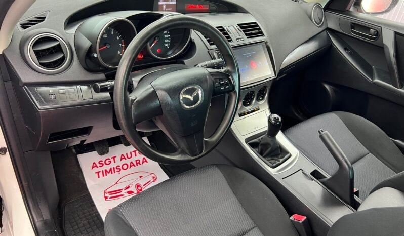 
								MAZDA 3 full									