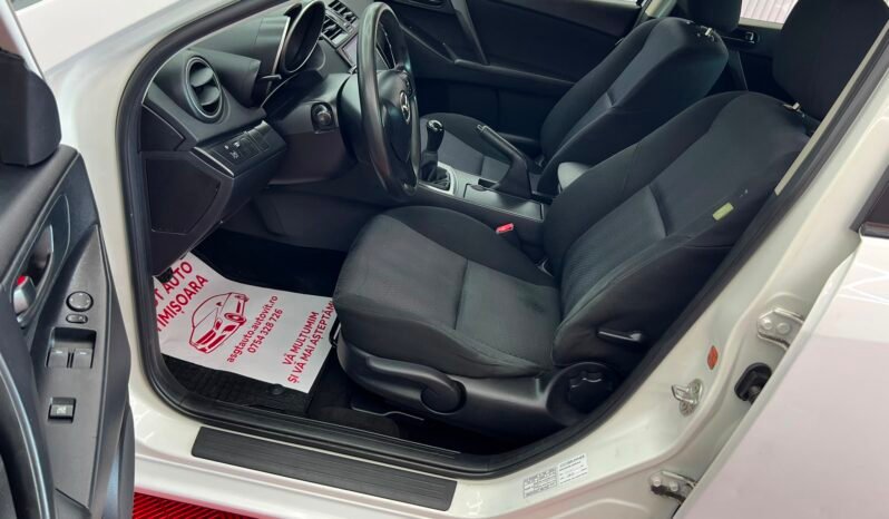 
								MAZDA 3 full									