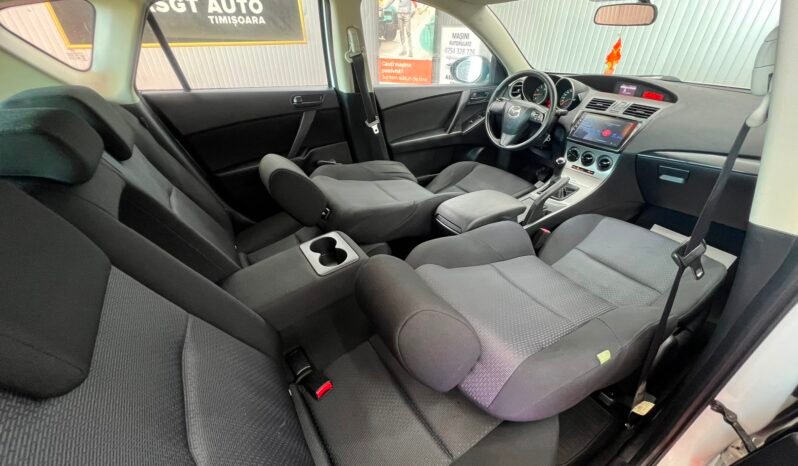 
								MAZDA 3 full									