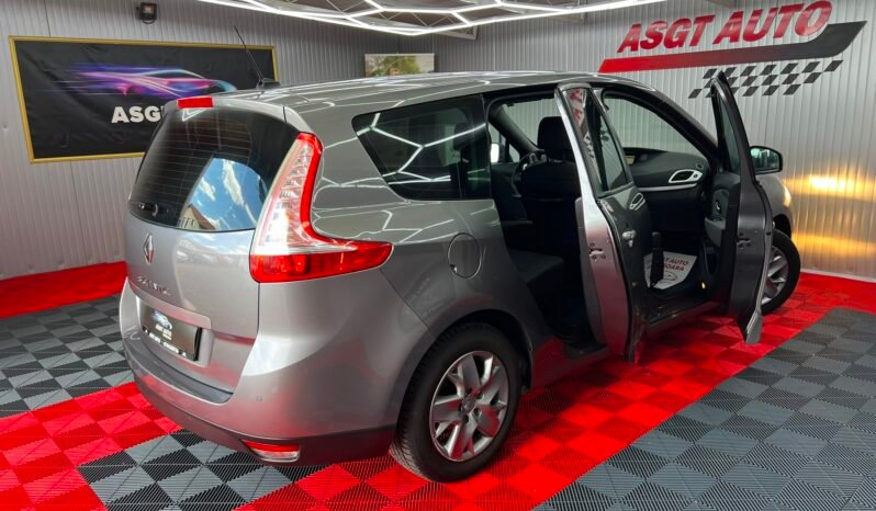 
								RENAULT MEGANE SCENIC,7 LOCURI, 2011, EURO 5 full									